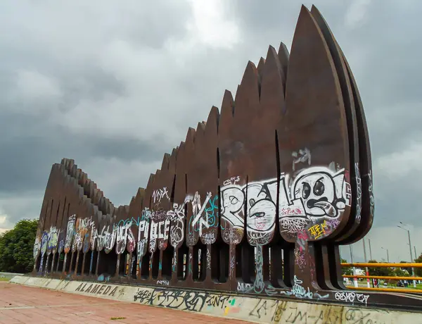 Bogota, Cundinamarca, Kolombiya - 27 Nisan 2024 - Bosa 'daki Alameda Anıtı' nın Fotoğrafları