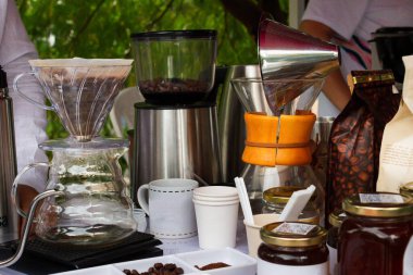 Neiva-Huila-Kolombiya 'daki bir etkinlikte hala kahve öğütme makineleri var. Kolombiya gıda konsepti