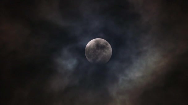 Nubes Movimiento Con Luna Llena Estado Ánimo Espeluznante Mit Oscuro — Vídeo de stock