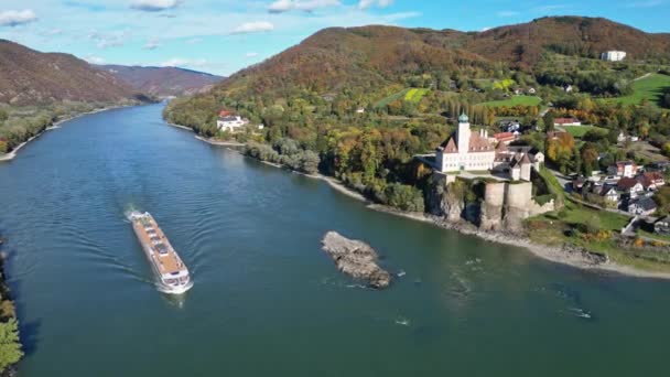 River Danube Flowing Wachau Vineyard Area Austria Autumn — Stock Video
