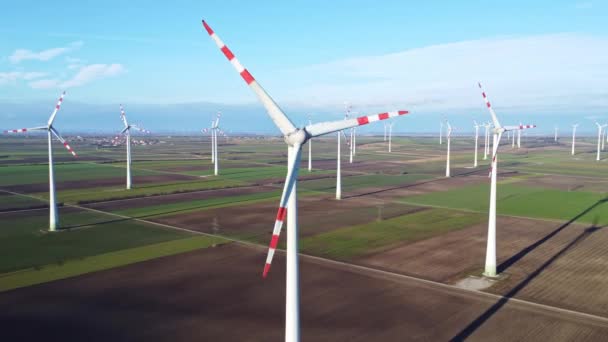 奥地利农田上的大量风力发电厂 — 图库视频影像