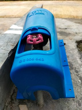 Seçici odaklanma. Endonezya 'daki PDAM şirketinin günlük temiz su ihtiyacı için su sayacı. PDAM içme suyu. Endonezya.