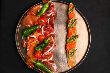 İspanyol Jamonu, Bellota Joselito ve Serrano ve Pan con Tomate 'in önerisi.