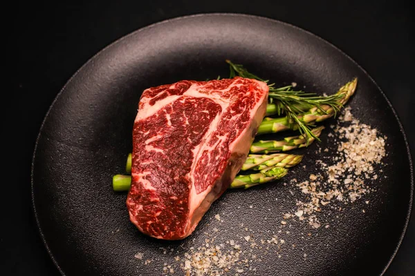 Polonya usulü yüksek kalite mermer biftek kaburgası önerisi.