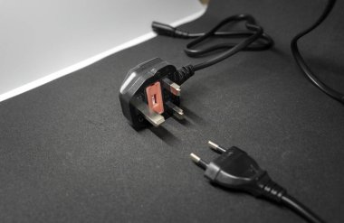 Amerikan elektrik prizi Avrupa 'nın yanında