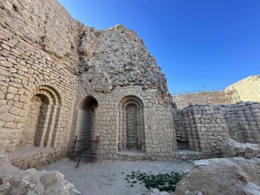 Atashkadeh, ya da Atashgah ya da Dar-e-Mehr, dini bir binanın bir çeşit Zoroastrian ibadet evi olduğu söylenir.