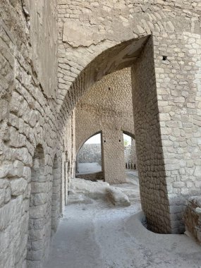 Atashkadeh, ya da Atashgah ya da Dar-e-Mehr, dini bir binanın bir çeşit Zoroastrian ibadet evi olduğu söylenir.