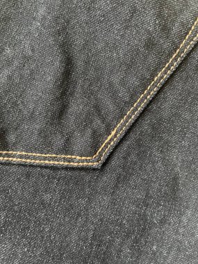 Kot pantolonun cebindeki dikişlerin kapatılması