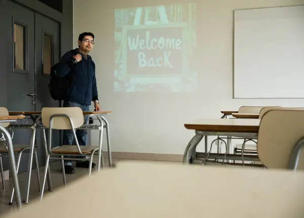 adult student returning to classes