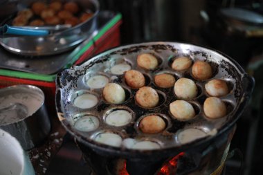 Lezzetli Asya yemeklerinin yakın görüntüsü