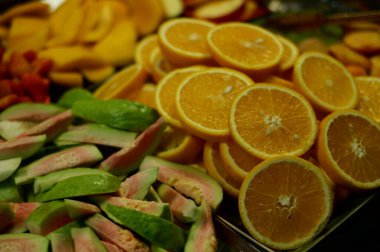 Taze meyveleri yakın