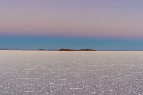 Salar de Uyuni 'de gün doğumu.