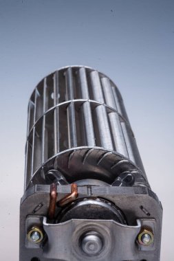 Ev Aletleri Detayları. Ampuller. Elektronik panolar. Gaz yakıcılar ve santrifüj varili. Kompresör. Yön. Isıtma elemanları. Yüksek çözünürlüklü çekim