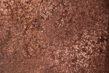 Tuğlalar. Döşeme taşları. Renkli taşlar. Döşeme taşlarının dokusu. Çimento ürünleri. Çimlerin üzerinde yürüyorum. Gömülü metalle döşeme. 