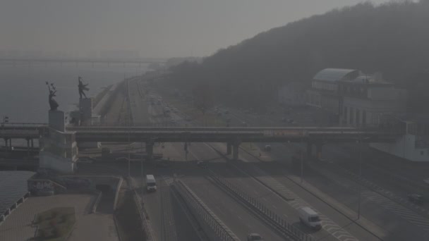 Verkehrsknoten Straßen Autoverkehr Luftaufnahmen Drohnenaufnahmen Sonniger Tag Brücken Und Verkehr — Stockvideo