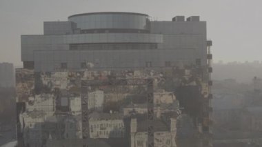 Ukrayna. Kyiv. Hava görüntüsü 4K çözünürlükte. İş merkezi 