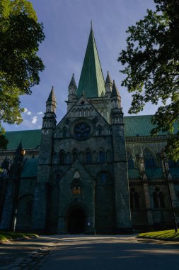 Trondheim Norveç 'teki Nidaros Katedrali' nin güzel bir manzarası..