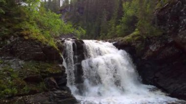 Storfossen Hommelvik Trondheim Norveç 'in dışında, hava manzaralı.