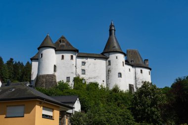 Lüksemburg 'un kuzeyindeki CLervaux Kalesi