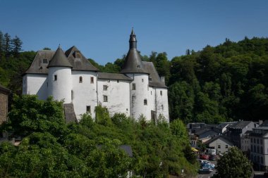 Lüksemburg 'un kuzeyindeki CLervaux Kalesi