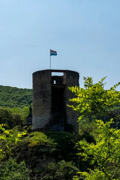 Esch-sur-Emin Şatosu 'nun Gözcü Kulesi.