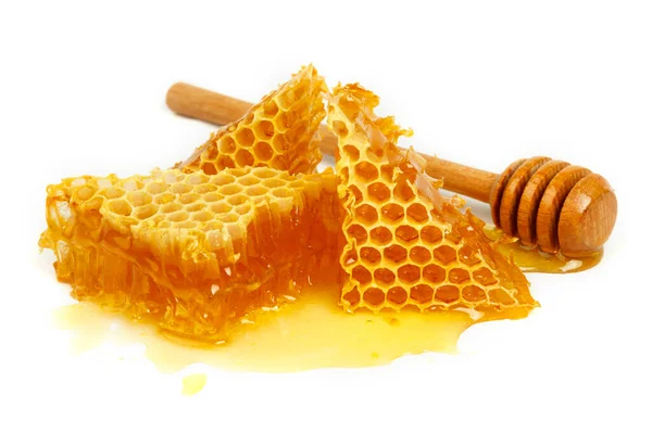 ミツバチは白い背景で孤立した蜂蜜と結合します 流れるような甘いデザート 健康と癒しの治療の一部 — ストック写真