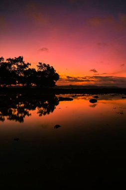 Sahilde güzel gün batımı
