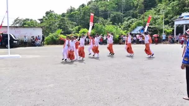 Endonezya Ağustos 2023 Katreji Dance Endonezya Nın Maluku Eyaletinin Geleneksel — Stok video