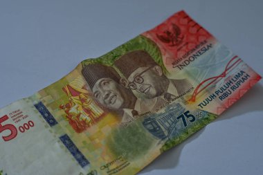 Endonezya - 21 Ekim 2022: 75.000 rupia değerinde özel Endonezya versiyonu