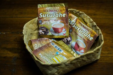 Endonezya - 7 Temmuz 2019: Sido Muncul kesesi zencefilli kahve, Endonezya