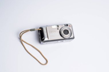 Endonezya - 5 Mayıs 2024: Canon a460 dijital kamera