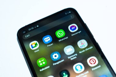 Endonezya - 26 Mayıs 2024: Whatsapp ve haberci uygulamaları