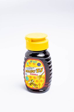 Endonezya - 21 Mayıs 2024: TJ marka bal, Ultra Sakti, Endonezya