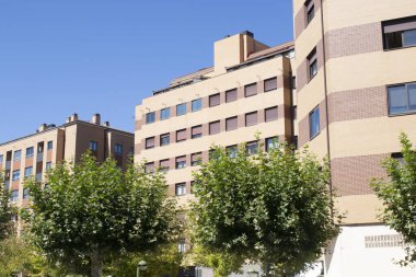 Burgos, İspanya 'da modern sokaklar ve binalar