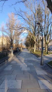 İspanya 'nın eski Burgos şehrinin kışın sokakları