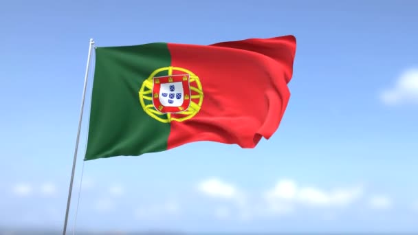 Bandera Portugal Ondeando Sobre Fondo Azul Del Cielo — Vídeo de stock