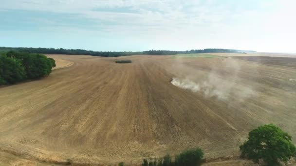 Flying Dust Trail Left Tractor Dry Field Haute Marne Francja — Wideo stockowe
