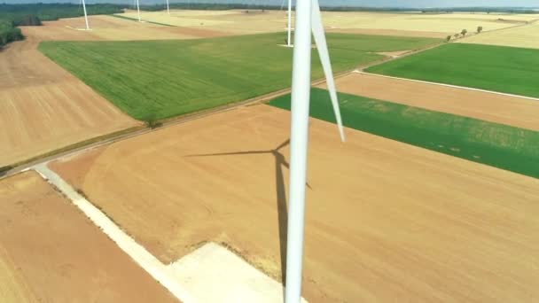 Big Wind Turbine Casting Shadow Wind Farm Rising Shot Bette — стоковое видео