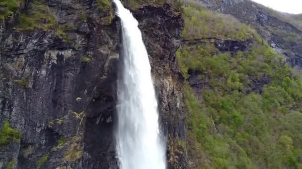 Kudretli Norveç Rjoandefossen Şelalesi Serbest Düşüşü Kapanış Flm Norveç Hava — Stok video