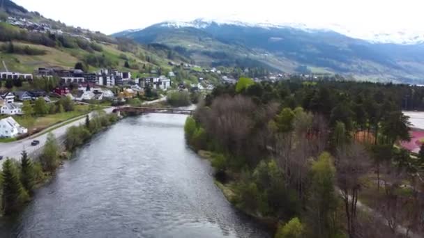 Norveç Vosso Nehri Zleyen Vosso Köyü Norveç Hava Görüntüsü — Stok video