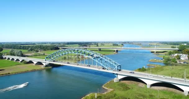 Speed Boat Crossing Ijssel Bridge Dynamic Shot Zwolle Nederländerna Drönarfilm — Stockvideo