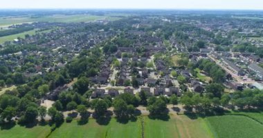 Hollanda Köyü Gorredijk - Friesland, Hollanda, 4K İHA Görüntüleri