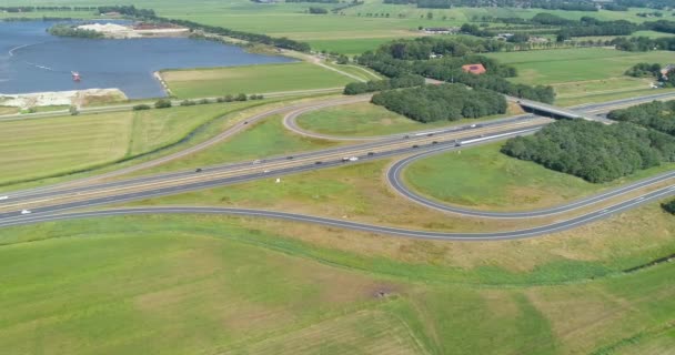Autosnelweg Afslag Diverse Verkeer Beetsterzwaag Friesland Nederland Drone Footage — Stockvideo