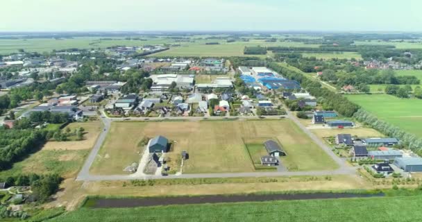 Nederlands Dorp Gorredijk Leeg Veld Nabij Industrieterrein Friesland Nederland Drone — Stockvideo
