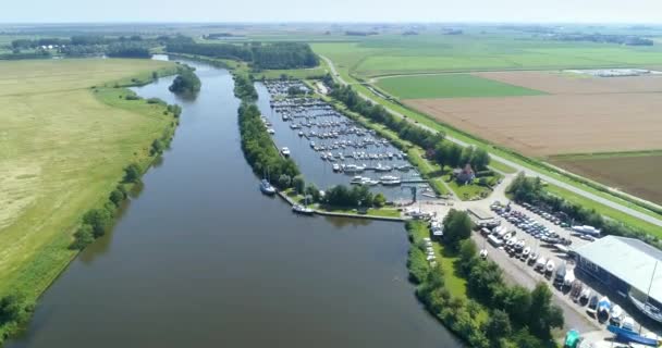 Dutch Inland Yacht Club Lleno Barcos Frisia Países Bajos Drone — Vídeos de Stock