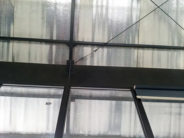 Folyo yalıtım ve çelik destekli sanayi tavanı