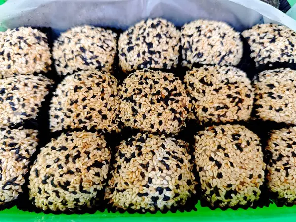 Mochi Japon aperatiflerinin yakın görüntüsü 