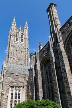 Princeton, NJ - 15 Haziran 2022: Princeton Üniversitesi kampüsünde eski mimari