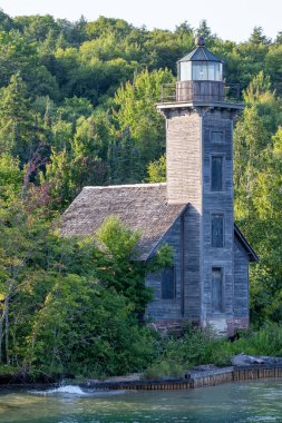 Munising 'deki doğu kanalı deniz feneri