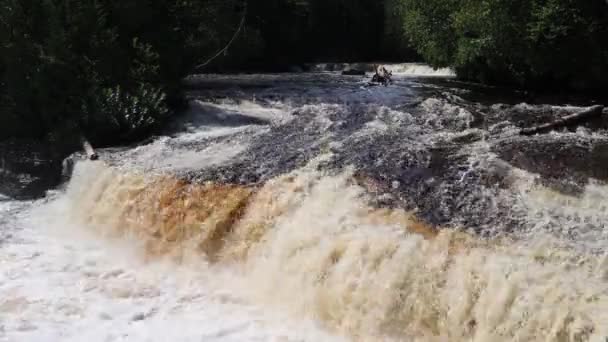 Acqua Scorre Veloce Sopra Cascate Nel Michigan — Video Stock